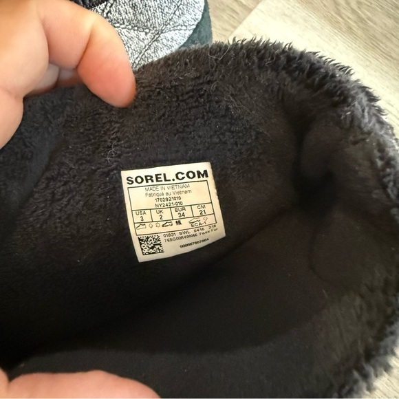 Sorel Rylee Black and Gray Quilted Cozy Boots - Picture 5 of 6